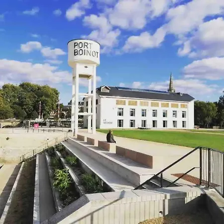 Le Jardin Niortais - Hyper Centre- Proche Gare - Paisible - Grand Jardin Prive, Wifi Hd -netflix דירה