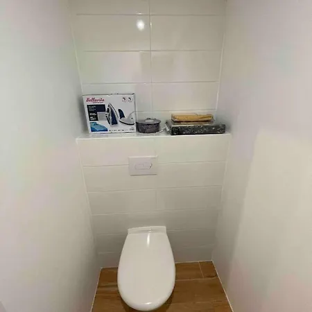 Apartment Le Jardin Niortais - Hyper Centre- Proche Gare - Paisible - Grand Jardin Prive, Wifi Hd -netflix *